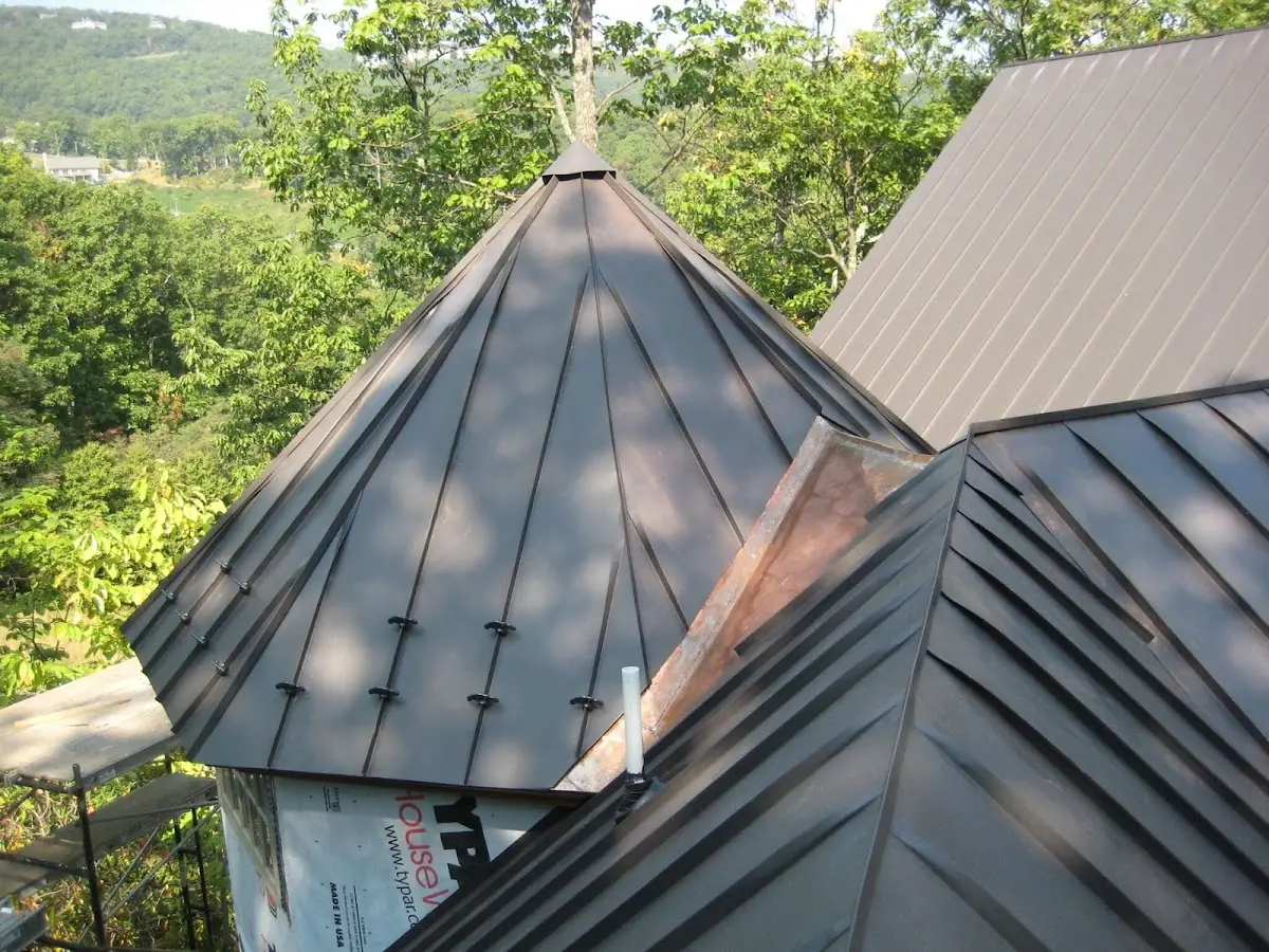 Professional Roof Tarp Installation by Craftsman Roofing in Dearmont Chase